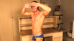 Bromo US: Athletic jock has a soft spot for handjob