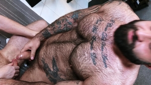 Bear Back - Hairy caucasian gay digs bareback loud sex HD