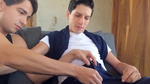 Latin Leche - Hunk feels like loud sex