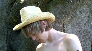 Next Door Twink: Mikes Nerve-racking Serenade