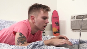 Family Dick: Bareback Stepson's Surprise